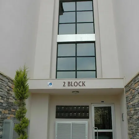 公寓式酒店 Whispering Sands 库萨达斯