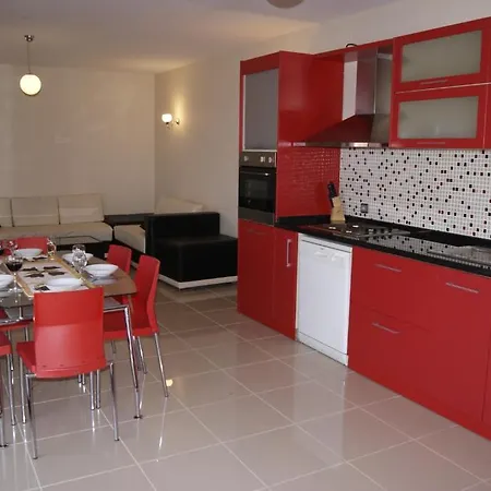 Whispering Sands Aparthotel