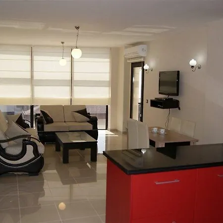 Aparthotel Whispering Sands 3*