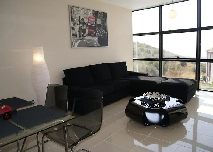 Whispering Sands Aparthotel