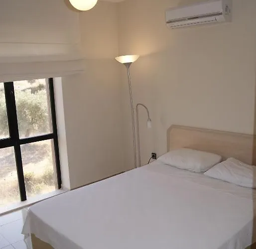 Aparthotel Whispering Sands 3*