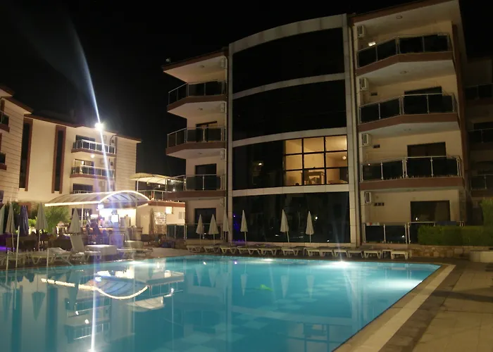 Whispering Sands Aparthotel 3*