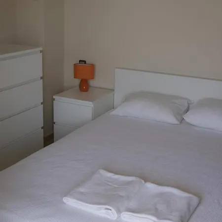 Whispering Sands Apartahotel 3*