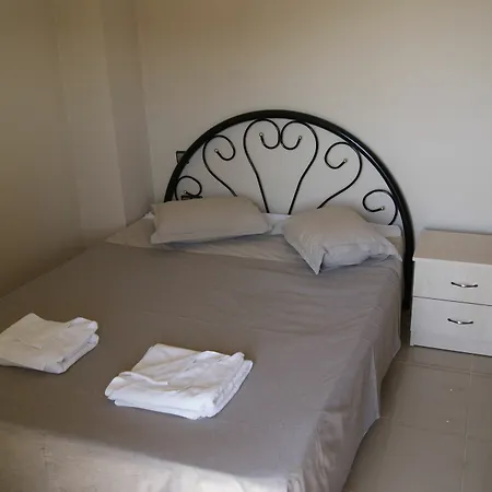 Whispering Sands Apartahotel