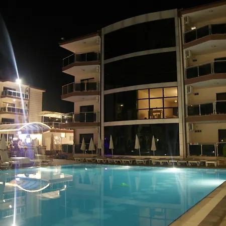 Whispering Sands Apartahotel 3*