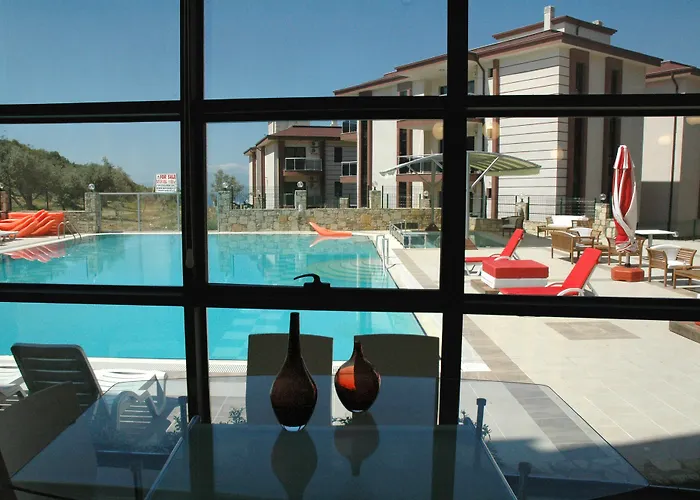 Whispering Sands Apart Otel 3*